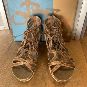 Rose Gold OTBT Strappy Sandals 7.5